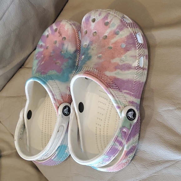 Crocs - Picture 2 of 5